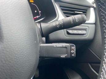 RENAULT CAPTUR 1.6 E-Tech Evolution Suv 5Dr Petrol Hybrid Auto Euro 6 (S/S) (14