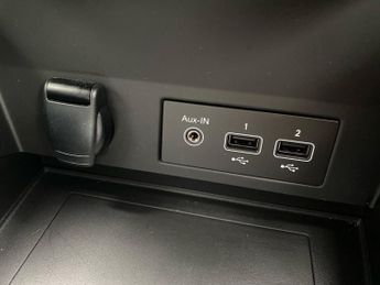 RENAULT CAPTUR 1.6 E-Tech Evolution Suv 5Dr Petrol Hybrid Auto Euro 6 (S/S) (14