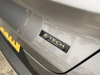 RENAULT CAPTUR 1.6 E-Tech Evolution Suv 5Dr Petrol Hybrid Auto Euro 6 (S/S) (14