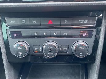 SEAT LEON 2.0 Tsi Cupra 300 Hatchback 5Dr Petrol Dsg Euro 6 (S/S) (300 Ps)