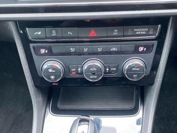 SEAT LEON 2.0 Tsi Cupra 300 Hatchback 5Dr Petrol Dsg Euro 6 (S/S) (300 Ps)