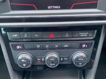 SEAT LEON 2.0 Tsi Cupra 300 Hatchback 5Dr Petrol Dsg Euro 6 (S/S) (300 Ps)