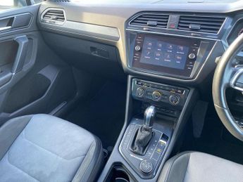 VOLKSWAGEN TIGUAN Volkswagen Tiguan R-Line Tdi Bmt 4Mo