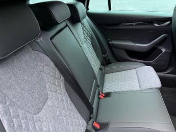 SKODA OCTAVIA 1.5 Tsi E-Tec Mhev Act Sportline Estate 5Dr Petrol Hybrid Dsg Eu