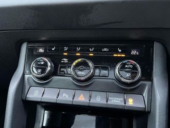 SKODA KAROQ 1.5 Tsi Act Sportline Suv 5Dr Petrol Dsg Euro 6 (S/S) (150 Ps)