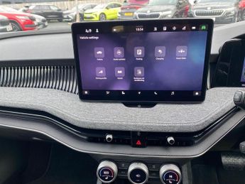 SKODA Superb 1.5 Tsi Iv Se Technology Dsg 5Dr