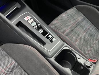 VOLKSWAGEN GOLF 2.0 Tsi Gti Hatchback 5Dr Petrol Dsg Euro 6 (S/S) (245 Ps)
