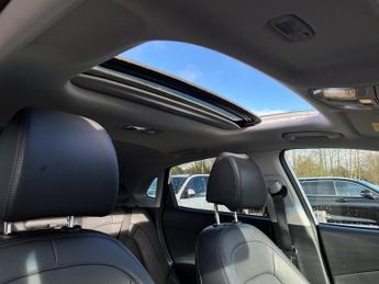 HYUNDAI KONA 64Kwh Ultimate Suv 5Dr Electric Auto (10.5Kw Charger) (204 Ps)