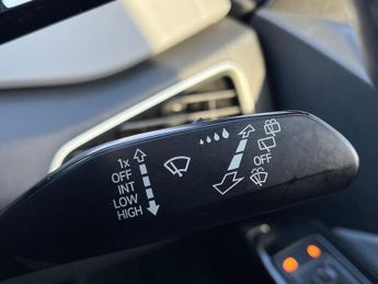 VOLKSWAGEN ID.3 Pro 58Kwh Family Hatchback 5Dr Electric Auto (145 Ps)