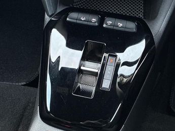 VAUXHALL CORSA 50Kwh Ultimate Hatchback 5Dr Electric Auto (136 Ps)