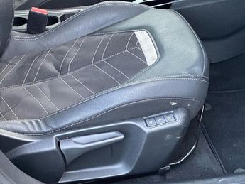 VAUXHALL CORSA 50Kwh Ultimate Hatchback 5Dr Electric Auto (136 Ps)