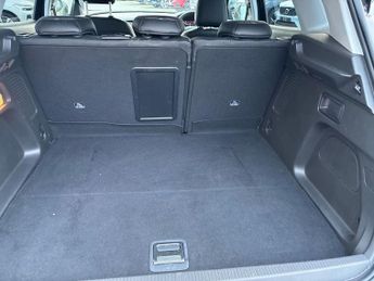 VAUXHALL GRANDLAND X 1.6 13.2Kwh Business Edition Nav Premium Suv 5Dr Petrol Plug-In 