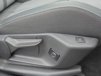 VAUXHALL GRANDLAND 73Kwh Ultimate Suv 5Dr Electric Auto (213 Ps)