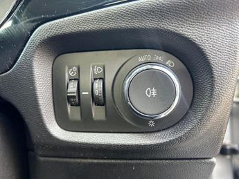 VAUXHALL CORSA 50Kwh Se Nav Hatchback 5Dr Electric Auto (7.4Kw Charger) (136 Ps