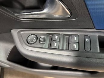 CITROEN C4 50Kwh Shine Hatchback 5Dr Electric Auto (136 Ps)