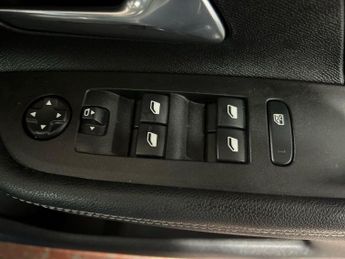 VAUXHALL MOKKA 50Kwh Sri Premium Suv 5Dr Electric Auto (136 Ps)