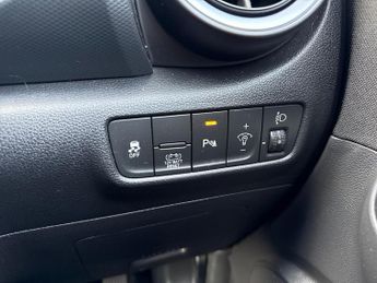 HYUNDAI KONA 1.6 H-Gdi Premium Suv 5Dr Petrol Hybrid Dct Euro 6 (S/S) (141 Ps