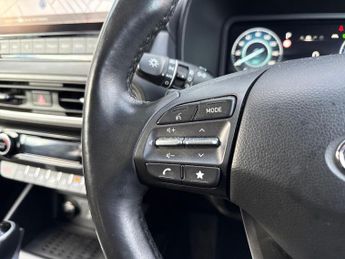 HYUNDAI KONA 1.6 H-Gdi Premium Suv 5Dr Petrol Hybrid Dct Euro 6 (S/S) (141 Ps