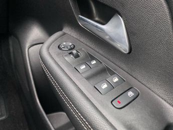 VAUXHALL MOKKA 50Kwh Sri Nav Premium Suv 5Dr Electric Auto (136 Ps)