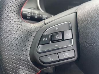 MG MOTOR UK ZS 72.6Kwh Trophy Long Range Suv 5Dr Electric Auto (156 Ps)