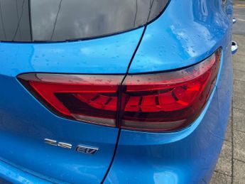 MG MOTOR UK ZS 72.6Kwh Trophy Long Range Suv 5Dr Electric Auto (156 Ps)