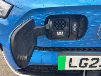 MG MOTOR UK ZS 72.6Kwh Trophy Long Range Suv 5Dr Electric Auto (156 Ps)