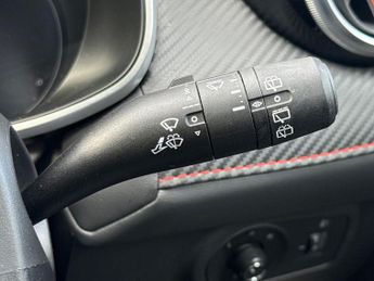 MG MOTOR UK ZS 72.6Kwh Trophy Long Range Suv 5Dr Electric Auto (156 Ps)