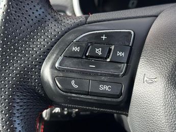 MG MOTOR UK ZS 72.6Kwh Trophy Long Range Suv 5Dr Electric Auto (156 Ps)