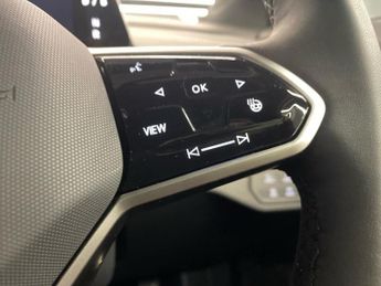 VOLKSWAGEN Id.4 210Kw 4Motion Match Pro 77Kwh 5Dr Auto