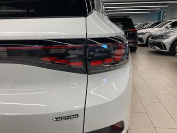 VOLKSWAGEN Id.4 210Kw 4Motion Match Pro 77Kwh 5Dr Auto