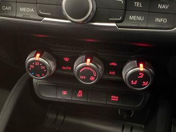 AUDI A1 1.4 Tfsi S Line Sportback 5Dr Petrol S Tronic Euro 6 (S/S) (Nav)