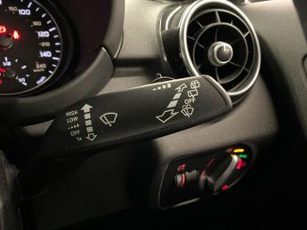 AUDI A1 1.4 Tfsi S Line Sportback 5Dr Petrol S Tronic Euro 6 (S/S) (Nav)