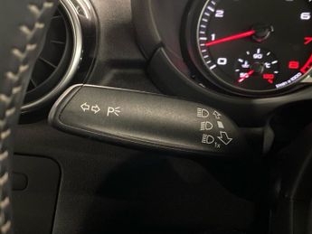 AUDI A1 1.4 Tfsi S Line Sportback 5Dr Petrol S Tronic Euro 6 (S/S) (Nav)