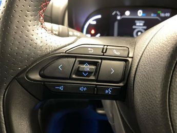 TOYOTA YARIS CROSS 1.5 Vvt-H Gr Sport Suv 5Dr Petrol Hybrid E-Cvt Euro 6 (S/S) (116