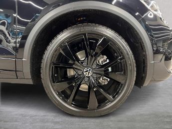 VOLKSWAGEN T-Roc 1.5 Tsi R-Line 5Dr Dsg