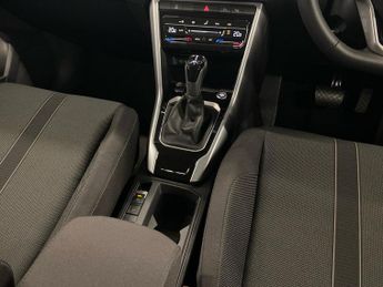 VOLKSWAGEN T-Roc 1.5 Tsi Match 5Dr Dsg