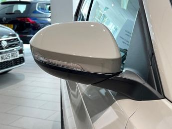 VOLKSWAGEN T-CROSS 1.0 Tsi Life Suv 5Dr Petrol Dsg Euro 6 (S/S) (115 Ps)