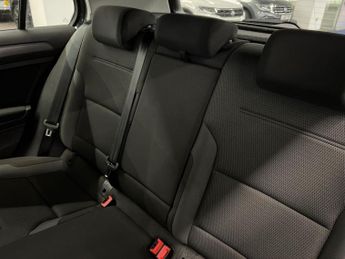 VOLKSWAGEN GOLF 35.8Kwh E-Golf Hatchback 5Dr Electric Auto (136 Ps)