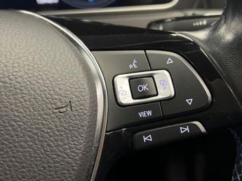 VOLKSWAGEN GOLF 35.8Kwh E-Golf Hatchback 5Dr Electric Auto (136 Ps)