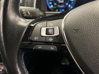 VOLKSWAGEN GOLF 35.8Kwh E-Golf Hatchback 5Dr Electric Auto (136 Ps)