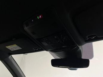 VOLKSWAGEN T-ROC 2.0 Tsi R-Line Suv 5Dr Petrol Dsg 4Motion Euro 6 (S/S) (190 Ps)