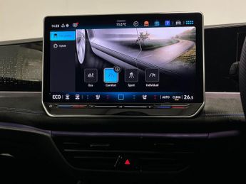 VOLKSWAGEN Passat 1.5 Tsi Ehybrid R-Line 5Dr Dsg
