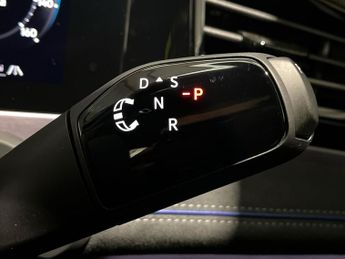 VOLKSWAGEN Passat 1.5 Tsi Ehybrid R-Line 5Dr Dsg
