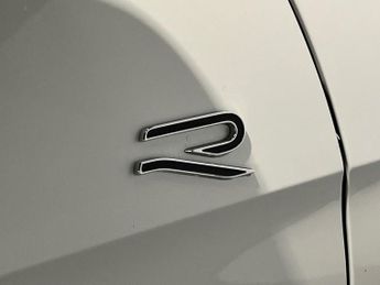 VOLKSWAGEN Passat 1.5 Tsi Ehybrid R-Line 5Dr Dsg