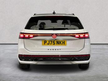 VOLKSWAGEN Passat 1.5 Tsi Ehybrid R-Line 5Dr Dsg