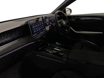 VOLKSWAGEN Passat 1.5 Tsi Ehybrid R-Line 5Dr Dsg