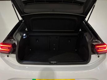 VOLKSWAGEN ID.3 Pro Performance 58Kwh Family Hatchback 5Dr Electric Auto (204 Ps