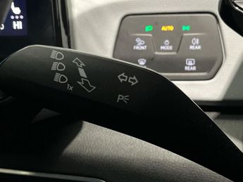 VOLKSWAGEN ID.3 Pro Performance 58Kwh Family Hatchback 5Dr Electric Auto (204 Ps