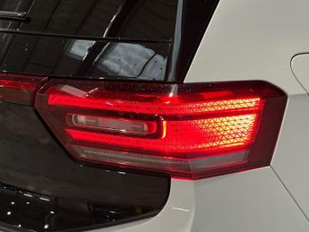 VOLKSWAGEN ID.3 Pro Performance 58Kwh Family Hatchback 5Dr Electric Auto (204 Ps