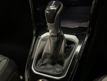 VOLKSWAGEN T-ROC 2.0 Tsi R-Line Suv 5Dr Petrol Dsg 4Motion Euro 6 (S/S) (190 Ps)